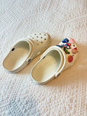 CROCS Kids White Clogs with Colorful Jibbitz Charms